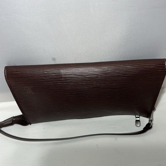 Louis Vuitton Epi pochette - Picture 3 of 7